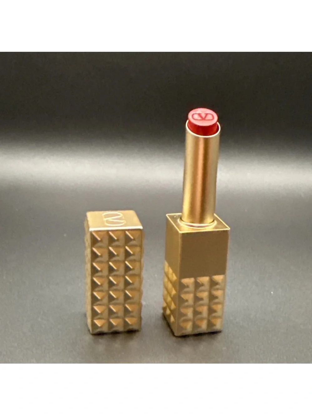 Spike VALENTINO Full Size Buttery Matte Refillable Lipstick 200A Red Fiesta NWOB